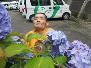 １